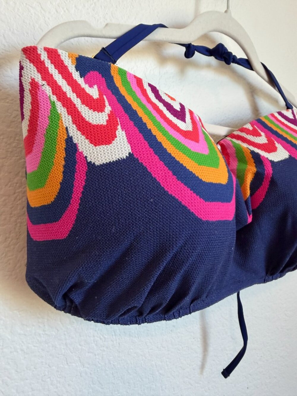 Trina Turk Rainbow Swirl Textured Bandeau Bikini Top 22W Plus Removable Strap - Picture 3 of 8